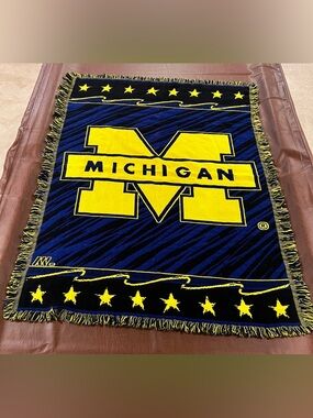 University of Michigan Wolverines Blanket - Size ~57” x 43”